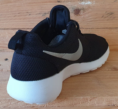 Nike Roshe One Low Textile Trainers UK4/US6.5/EU37.5 511882-094 Black/White