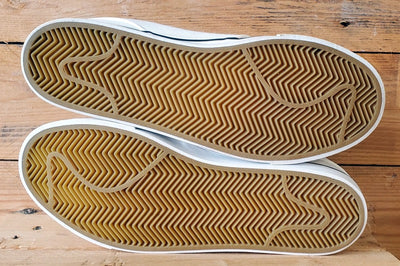 Nike Stefan Janoski Low Canvas Trainers UK8/US9/EU42.5 615957-100 White Black