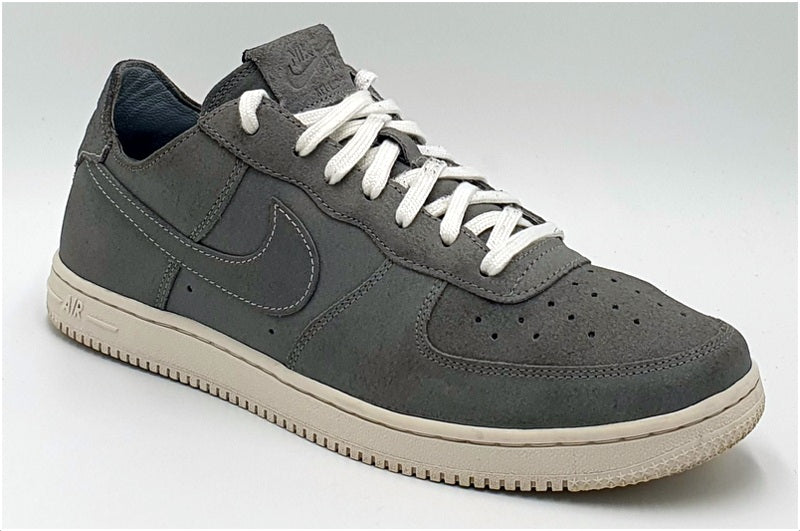 Nike Air Force 1 Low Light Suede Trainers UK6/US8.5/EU40 487643-001 Platinum