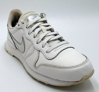Nike Internationalist Low Trainers CQ5427-100 White/Iridescent UK6.5/US9/EU40.5