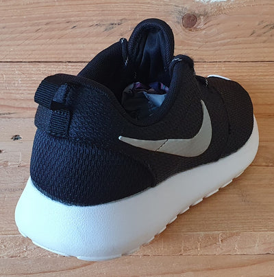 Nike Roshe One Low Textile Trainers UK4/US6.5/EU37.5 511882-094 Black/White