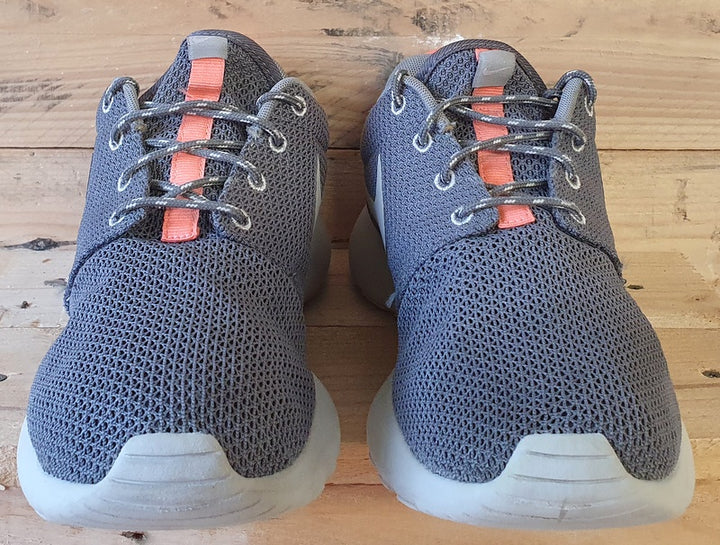 grey and pink roshe run