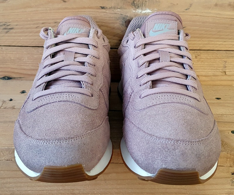 Nike internationalist suede trainers best sale