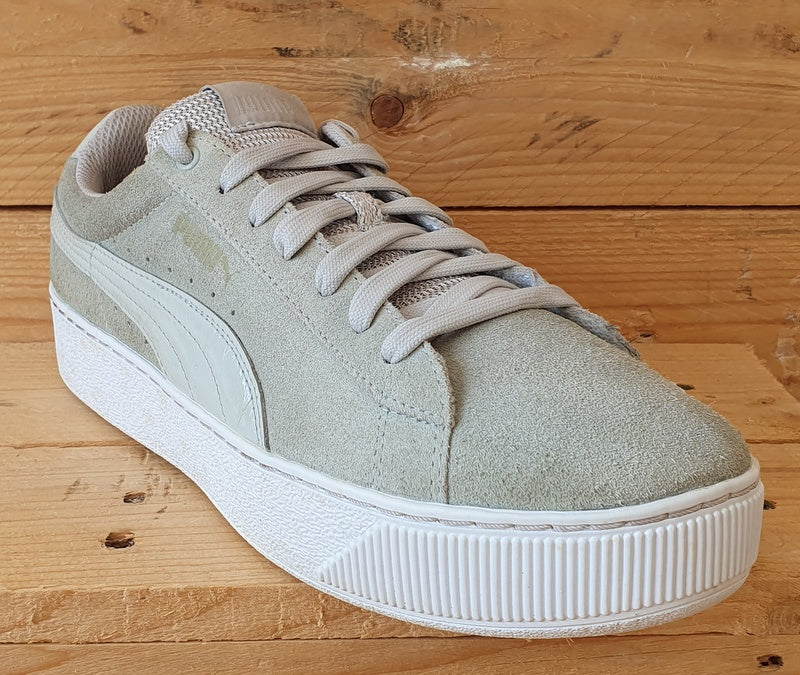 Puma Vikky Platform Low Suede Trainers UK7/US9.5/EU40.5 363287-03 Grey/White